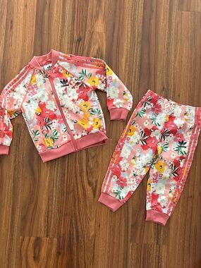 Adidas her girls floral track suit size 12-18 months